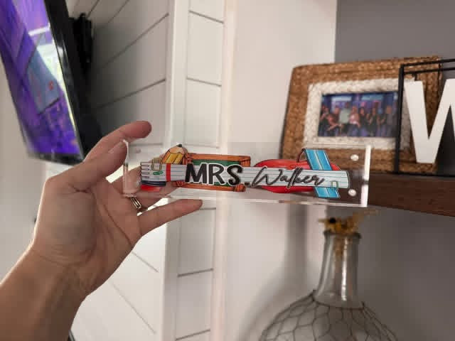 Teacher Desk Name Display